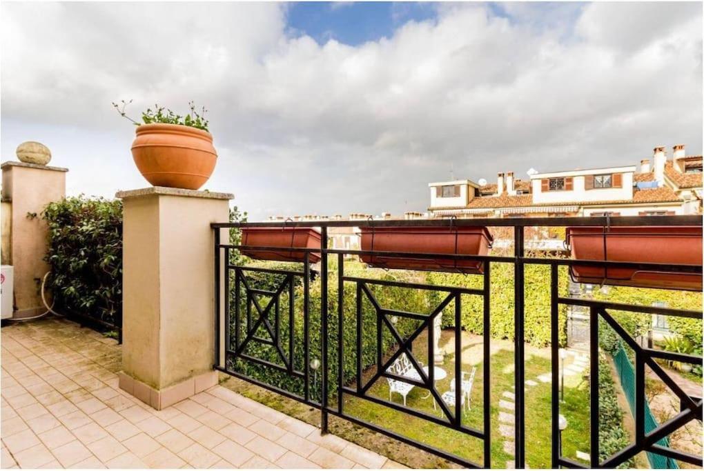Villa Gurrieri Rome Extérieur photo